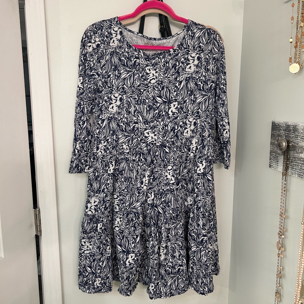 Lilly Pulitzer Navy and White Patterned Top